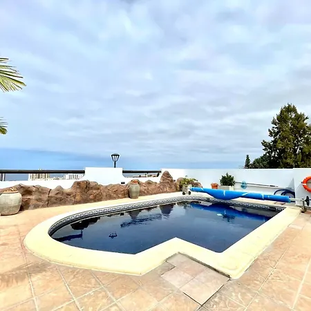 别墅 With Bbq, Private Heated Pool In Tenerife South 阿德耶