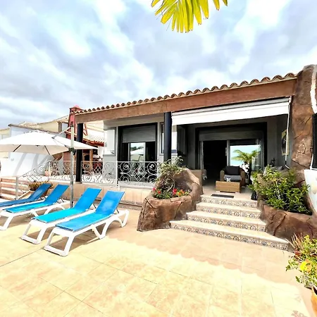 With Bbq, Private Heated Pool In Tenerife South 阿德耶