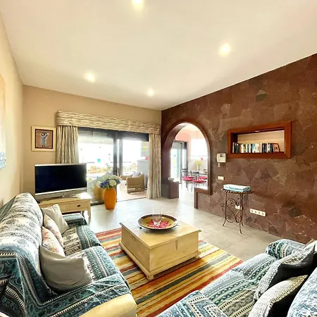 别墅 With Bbq, Private Heated Pool In Tenerife South
