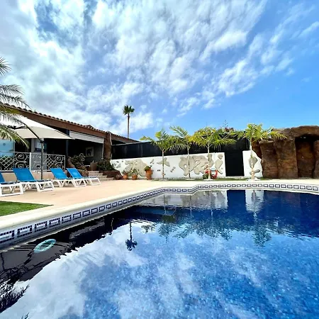 Villa With Bbq, Private Heated Pool In Tenerife South *